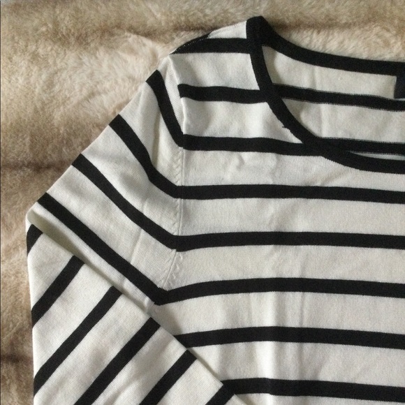 🆕 Jones New York Striped Sweater Top 🖤🦢 - Picture 5 of 10